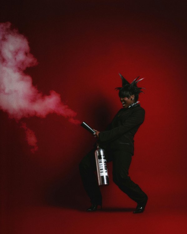 Prix fumigène rouge : illuminez vos événements festifs !